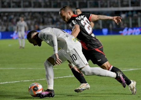 Messi e Cristiano se reinventaram; Neymar poderia fazer o mesmo