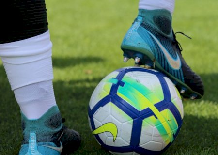 Futebol: gasto com transferências em janeiro atingiu níveis recordes