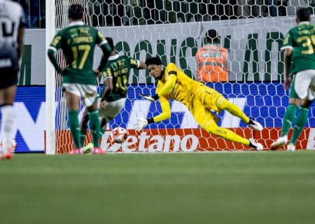 Hugo Souza revela o que falou para torcedores do Palmeiras após defender pênalti