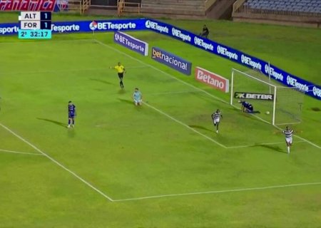David Luiz sofre com drible de 'Robozão' e vaias no Piauí; veja como foi estreia no Fortaleza