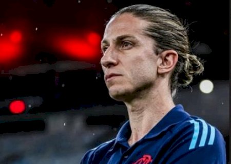 Filipe Luís dedica título aos ‘Garotos do Ninho’ e reforça a sua ambição no Flamengo