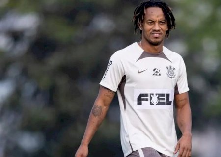Carrillo é convocado pelo Peru e vira problema para o Corinthians