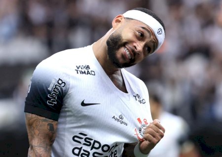Memphis embala fase artilheira e vira top-10 entre os goleadores estrangeiros do Corinthians