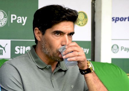 Abel revela meta para o Palmeiras no Mundial e cita rivalidade antes de encontro com o Porto