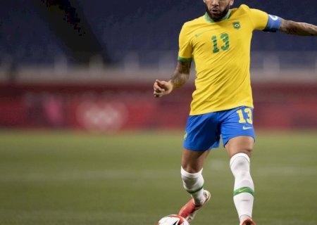 Daniel Alves recupera passaporte e está livre para deixar Espanha
