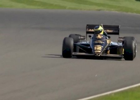 Bruno Senna pilota Lotus da primeira vitória de Ayrton na F1