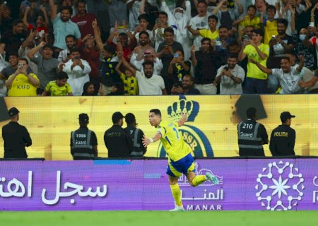 Cristiano Ronaldo fica a 67 gols do milésimo e se aproxima dos 100 no Al-Nassr
