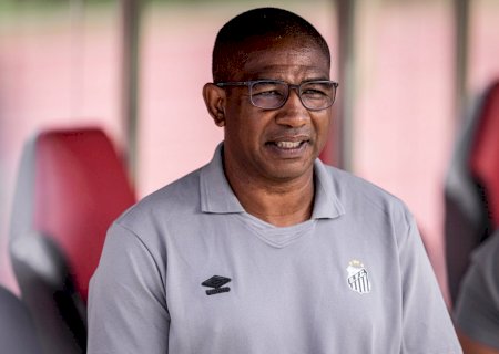 Presidente diz que Santos monitora mercado, mas não descarta efetivar César Sampaio