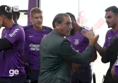 Ramón Díaz visita CT e se despede no Corinthians: 'Grande trabalho'