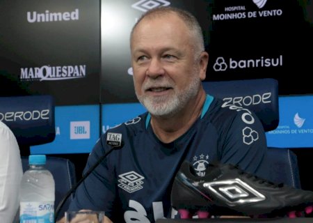 Mano Menezes cita orgulho ao voltar após 20 anos: 'Demorou um pouco'