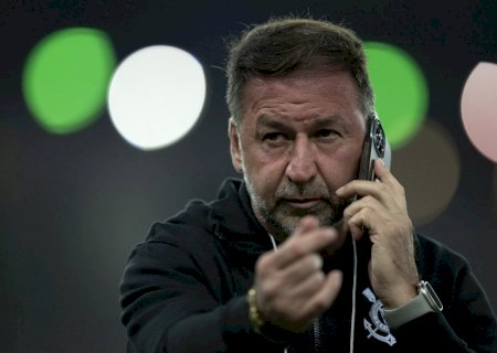 O que acontece se Augusto Melo for afastado da presidência do Corinthians?