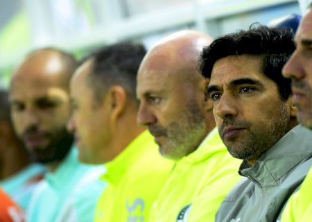 Palmeiras trata renovação de Abel com tranquilidade e prevê resolução após Copa de Clubes