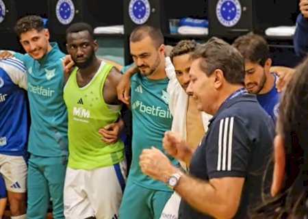 Dono do Cruzeiro cita orgulho e emoção em discurso no vestiário após vitória sobre Flamengo