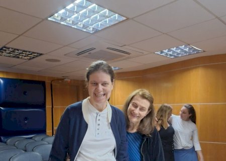 Por trás de uma pessoa com deficiência, há uma mãe que precisa de apoio