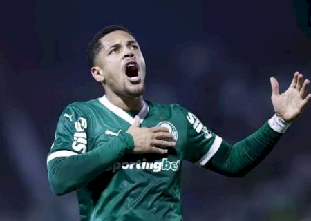Em boa fase, Vitor Roque explica auxilio de psicólogos do Palmeiras