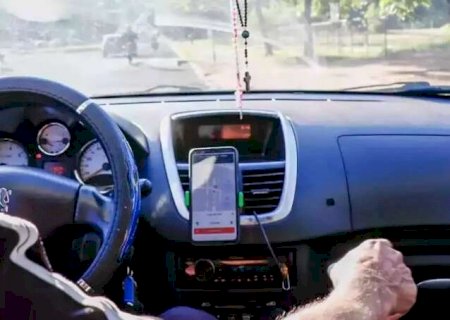 Expulsa de carro, jovem será indenizada em 22 mil por motorista de app