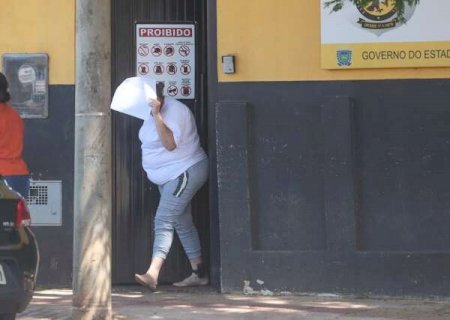 Ex-servidora que recebeu propina em estacionamento volta a ser alvo da PF