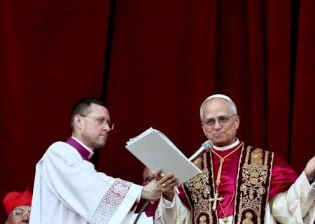 Papa Leão XIV pede que Igreja ilumine "noites escuras do mundo'