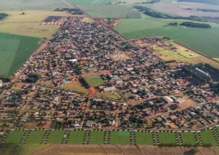Zé Teixeira solicita investimentos em saneamento e lazer para Laguna Carapã
