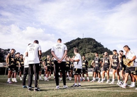Santos se reapresenta à espera de reforços e tentando recuperar atletas em má fase