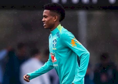 Estêvão é único brasileiro em vídeo com craques do Mundial de Clubes