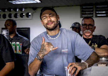 Sequência, vitrine e Seleção: veja quais são as metas de Neymar no Santos após renovação