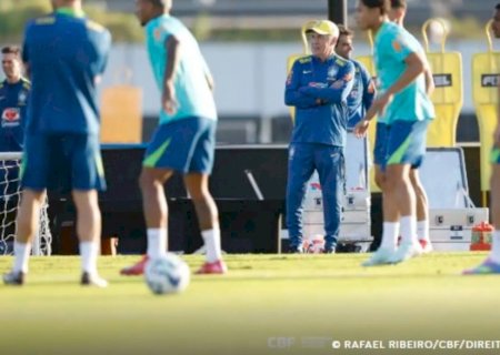 Carlo Ancelotti comanda o primeiro treino da seleção brasileira
