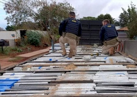 PRF apreende mais de 1 tonelada de maconha em caminhão na BR-163
