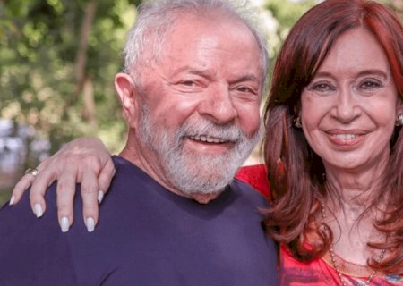 Justiça argentina autoriza visita de Lula a Cristina Kirchner