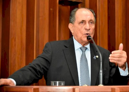 Zé Teixeira reforça pedido por lombadas eletrônicas em Deodápolis