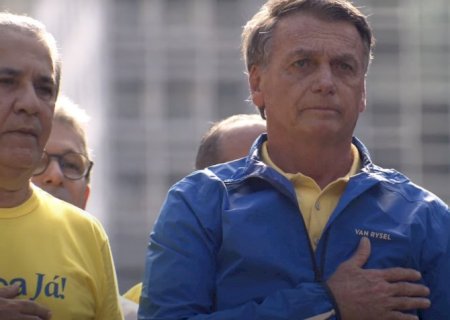 Bolsonaro tem intensa esofagite e gastrite moderada, diz boletim
