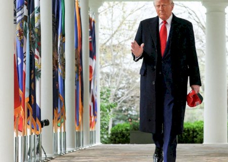 Trump revela acordo com a Otan para fornecer armas à Ucrânia
