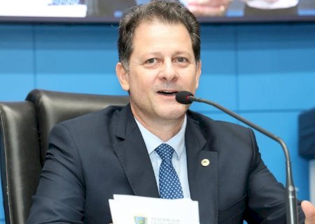 Angélica supera metas de alfabetização e é reconhecida na Assembleia Legislativa por Renato Câmara