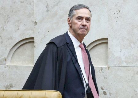 Barroso aprovou regras que levaram julgamento de Bolsonaro à 1ª Turma