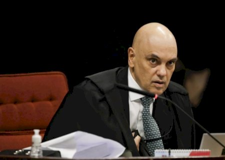 Moraes pede sessões extras para julgamento de Bolsonaro no STF
