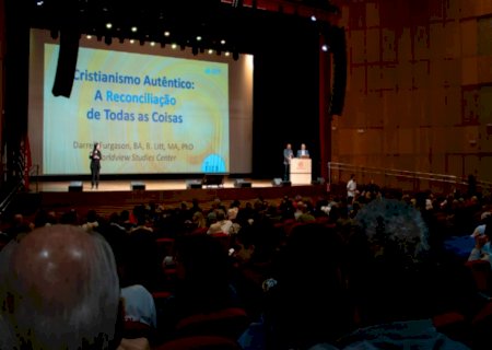 Fórum da SBB apresenta versão da Bíblia em LIBRAS