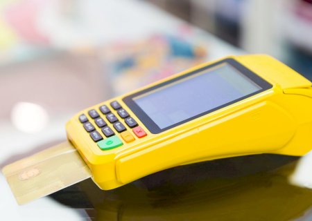 Inadimplência no cartão de crédito rotativo supera 60% e empréstimos batem recorde