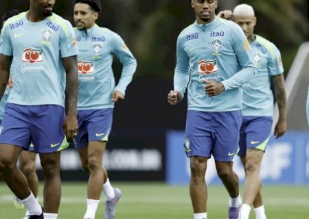 Ancelotti comanda primeira atividade com todos os convocados