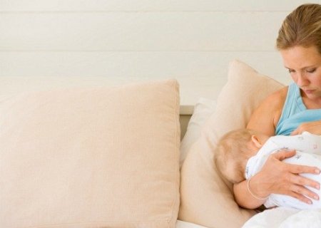 Síndrome pouco conhecida provoca sintomas semelhantes aos da menopausa em mulheres no pós-parto