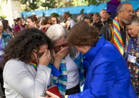 Menos da metade dos fiéis sabe o que a Bíblia diz sobre LGBT