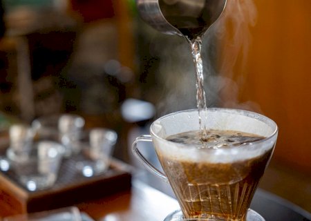 Sete maneiras comprovadas pela ciência para tornar seu café ainda mais saudável