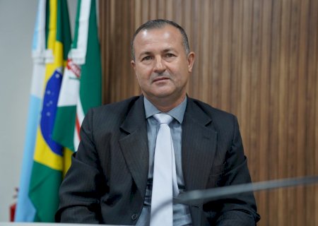 Vereador Lorinho solicita revitalização da quadra da Comunidade Rural Bairro da Festa