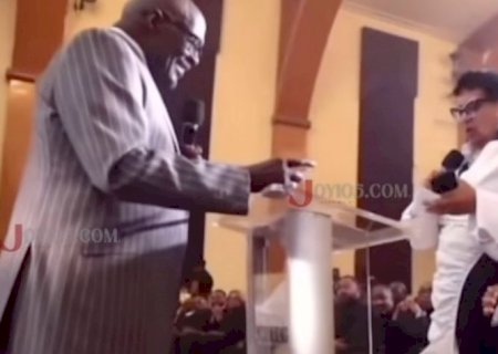 Fiel toma bronca de pastor por doar menos de US$ 2 mil