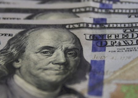 Dólar sobe para R$ 5,33 com espera de dados econômicos nos EUA