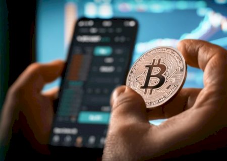 Bitcoin tem queda de 11% e chega ao menor nível desde abril