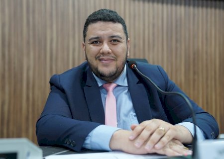 Vereador Fabio solicita estudo para modernização da iluminação pública com tecnologia LED em Batayporã