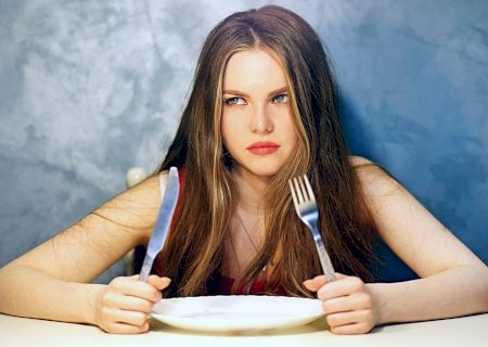Transtornos alimentares: mais comuns em mulheres, fazem mal ao coração | Letra de Médico