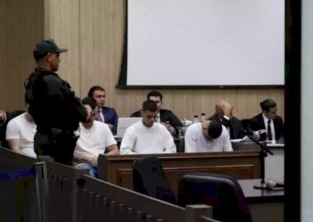 Trio é condenado a 69 anos por assassinar adolescentes por engano