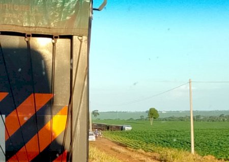 Caminhão tomba na MS-276 entre Batayporã e Anaurilândia; trânsito exige atenção