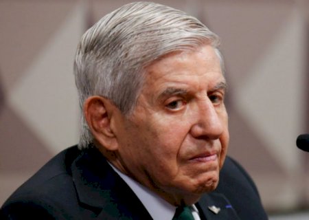 Augusto Heleno passa por perícia médica nesta 6ª em Brasília